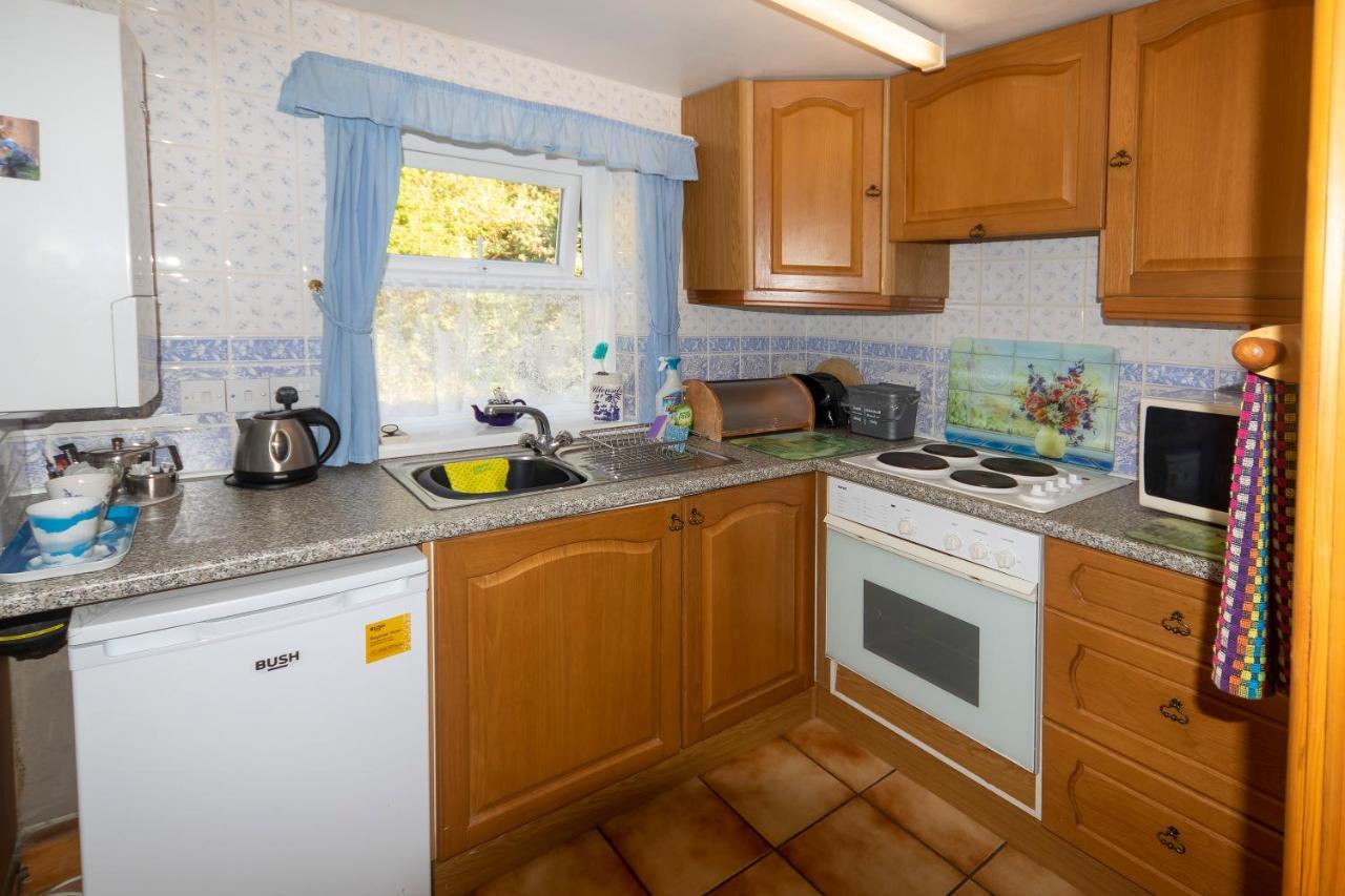Rosebud Cottage Romantic Cottage For A Couple Фишгард Экстерьер фото